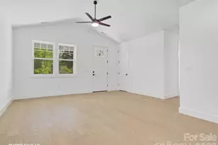 617 W Allen St, Hendersonville, NC 28739 - Photo 11