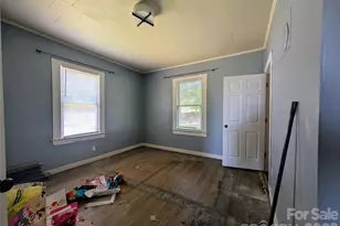 204 Shelby St, Rhodhiss, NC 28602 - Photo 15