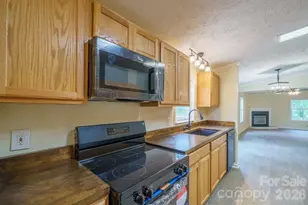 2780 Orangewood Ln, Newton, NC 28658 - Photo 13