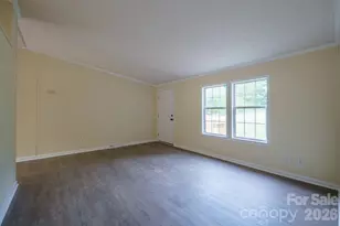 2780 Orangewood Ln, Newton, NC 28658 - Photo 9