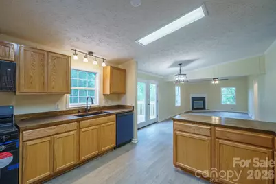 2780 Orangewood Lane, Newton, NC 28658 - Photo 15