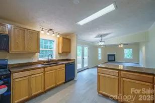2780 Orangewood Ln, Newton, NC 28658 - Photo 15