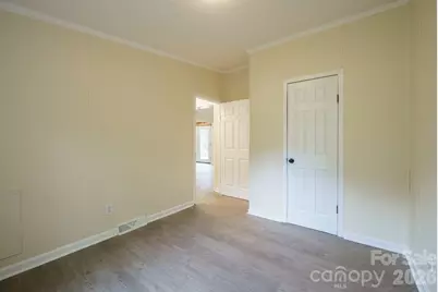 2780 Orangewood Lane, Newton, NC 28658 - Photo 25