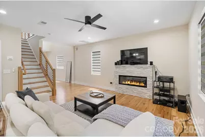 8925 Harrisburg Road, Charlotte, NC 28215 - Photo 9