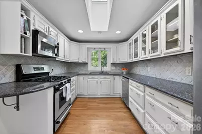 3209 Fairfax Drive, Charlotte, NC 28209 - Photo 13