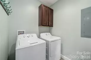 221 Courtland Pl, Asheville, NC 28801 - Photo 17