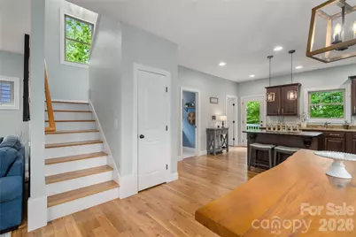 221 Courtland Place, Asheville, NC 28801 - Photo 11