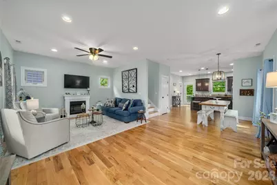 221 Courtland Place, Asheville, NC 28801 - Photo 5