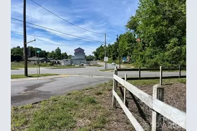 1132 West Avenue NW, Lenoir, NC 28645 - Photo 17