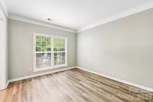 10149 Barrands Ln, Charlotte, NC 28278 - Photo 9