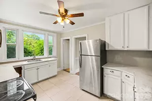 624 Margaret Dr, Statesville, NC 28677 - Photo 9