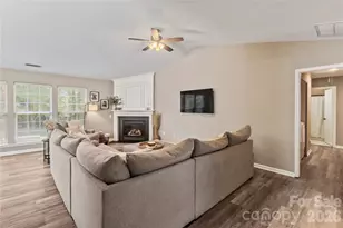 9400 Shepparton Dr, Huntersville, NC 28078 - Photo 7