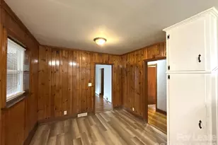 2000 Weststone Dr, Charlotte, NC 28208 - Photo 7
