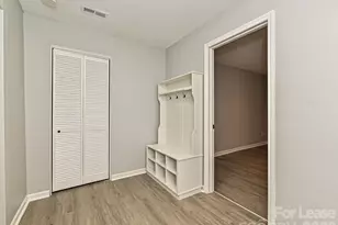633 Pennwood Ln, Charlotte, NC 28215 - Photo 25