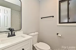 633 Pennwood Ln, Charlotte, NC 28215 - Photo 17