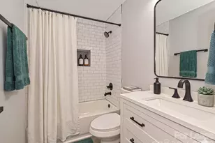 633 Pennwood Ln, Charlotte, NC 28215 - Photo 21