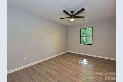 633 Pennwood Lane, Charlotte, NC 28215 - Photo 23