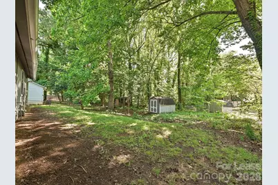 633 Pennwood Lane, Charlotte, NC 28215 - Photo 27