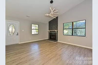 633 Pennwood Lane, Charlotte, NC 28215 - Photo 7