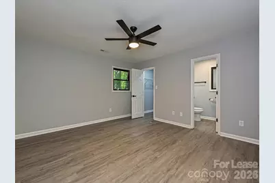 633 Pennwood Lane, Charlotte, NC 28215 - Photo 15