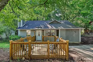 633 Pennwood Ln, Charlotte, NC 28215 - Photo 9