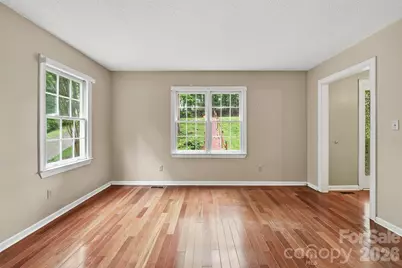 1227 Shirebourn None, Hickory, NC 28602 - Photo 11