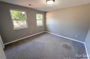 1322 Carolyn Dr, Charlotte, NC 28205 - Photo 17