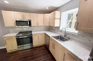 1322 Carolyn Dr, Charlotte, NC 28205 - Photo 7
