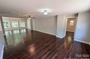 1322 Carolyn Dr, Charlotte, NC 28205 - Photo 9