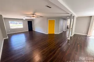 1322 Carolyn Dr, Charlotte, NC 28205 - Photo 11