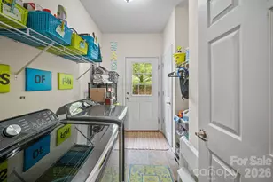 233 Thompson Cv Rd, Clyde, NC 28721 - Photo 17