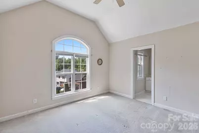 9111 Brocklehurst Lane, Charlotte, NC 28215 - Photo 27