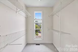 9111 Brocklehurst Ln, Charlotte, NC 28215 - Photo 25