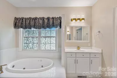 9111 Brocklehurst Lane, Charlotte, NC 28215 - Photo 23