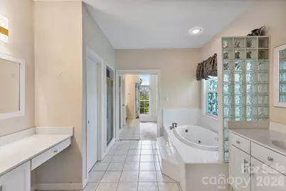 9111 Brocklehurst Lane, Charlotte, NC 28215 - Photo 21