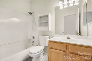 10312 Fairbourne Ct, Charlotte, NC 28269 - Photo 21