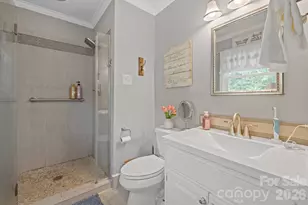435 W Central Ave, Mount Holly, NC 28120 - Photo 31