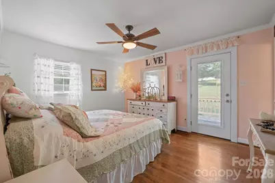 435 W Central Avenue, Mount Holly, NC 28120 - Photo 27