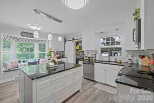 435 W Central Ave, Mount Holly, NC 28120 - Photo 7