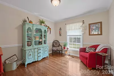 435 W Central Avenue, Mount Holly, NC 28120 - Photo 5