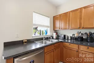 8619 Earthenware Dr, Charlotte, NC 28269 - Photo 17
