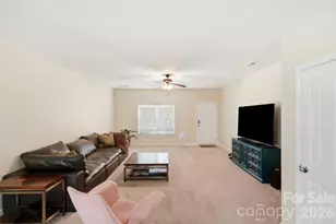 8619 Earthenware Dr, Charlotte, NC 28269 - Photo 9