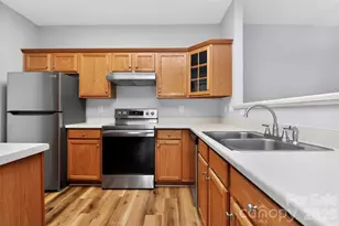 16809 Doe Valley Ct, Cornelius, NC 28031 - Photo 3