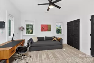 1608 Chippendale Rd, Charlotte, NC 28205 - Photo 43