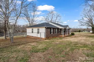 5573 Lennox Dr, Kings Mountain, NC 28086 - Photo 3