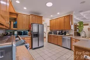 8 Ridgemont Dr, Weaverville, NC 28787 - Photo 11