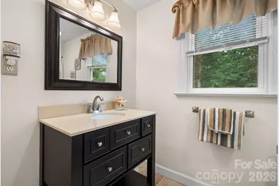508 2nd Avenue NE, Conover, NC 28613 - Photo 21