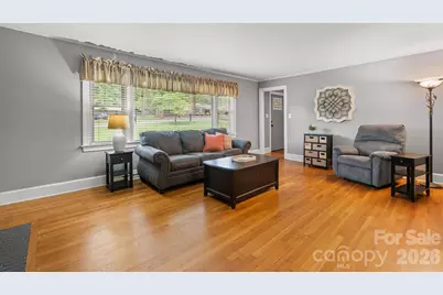 508 2nd Avenue NE, Conover, NC 28613 - Photo 5
