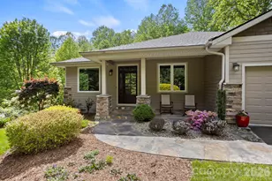 547 Pinnacle Peak Ln, Flat Rock, NC 28731 - Photo 3