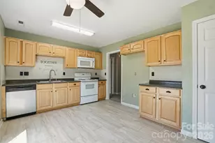 2729 Waycross Dr, Monroe, NC 28110 - Photo 9